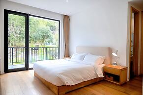 LOSTVILLA Green Gable-Anji