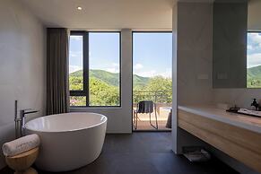 LOSTVILLA Green Gable-Anji