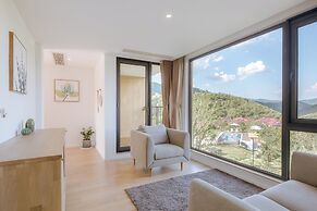 LOSTVILLA Green Gable-Anji