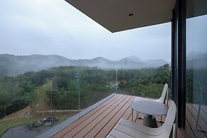 LOSTVILLA Green Gable-Anji