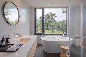LOSTVILLA Green Gable-Anji
