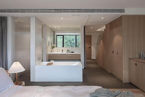 LOSTVILLA Green Gable-Anji