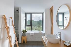 LOSTVILLA Green Gable-Anji