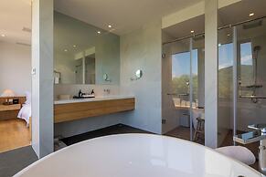 LOSTVILLA Green Gable-Anji