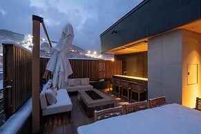 Meigetsu Aki Niseko