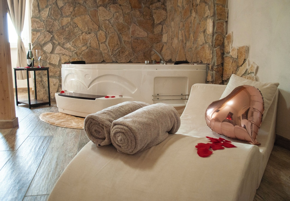 QT suite & luxury