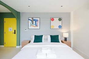 Bembis Hotel Charoenakorn 10