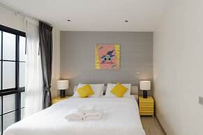 Bembis Hotel Charoenakorn 10