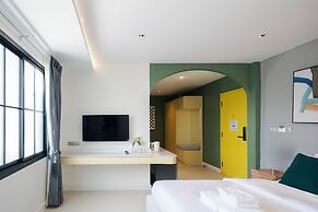 Bembis Hotel Charoenakorn 10