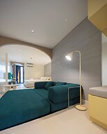 Bembis Hotel Charoenakorn 10