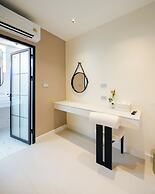 Bembis Hotel Charoenakorn 10