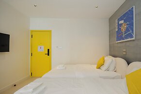 Bembis Hotel Charoenakorn 10