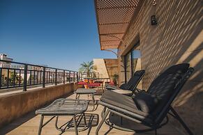 Dally Apart Hotel