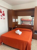 HOTEL LAURA