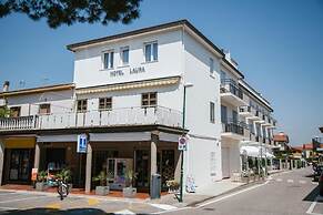HOTEL LAURA