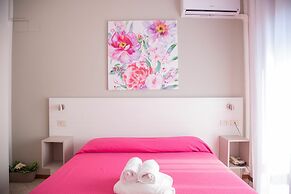 HOTEL LAURA