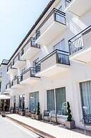 HOTEL LAURA