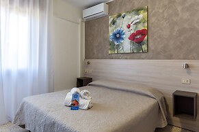 HOTEL LAURA