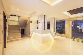 Treebo SS Residency Gandhi Nagar