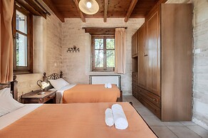 Phaedra Villa