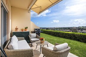 Fairview Golfside Apartment at Boavista