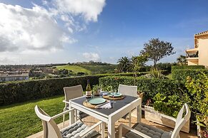 Fairview Golfside Apartment at Boavista