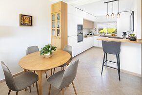 Fairview Golfside Apartment at Boavista