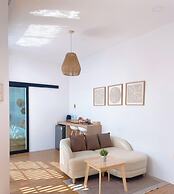 Alan Pool Villa Bangsaen
