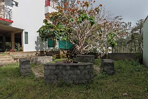 Treebo Golden Paradise
