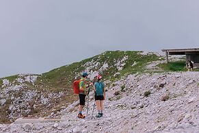 Rifugio Colere 1600 by Cloud 7