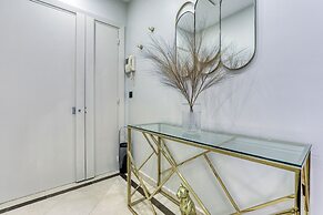 MONTAIGNE EXECUTIVE SUITE
