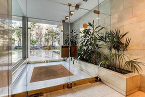 MONTAIGNE EXECUTIVE SUITE