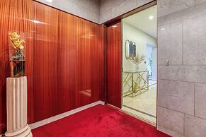 MONTAIGNE EXECUTIVE SUITE