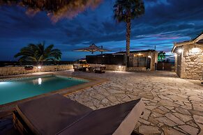 Palmrise Luxury Villas
