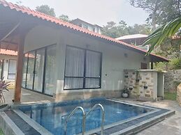 River Shades Hotel