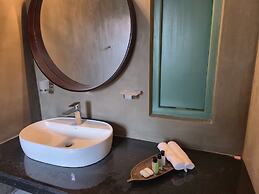 River Shades Hotel