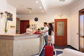 Helios Hotel