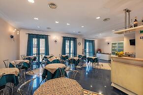 Helios Hotel