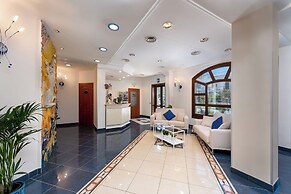 Helios Hotel