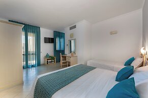 Helios Hotel