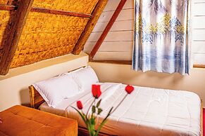 Bugoma Palms Resort Beach and Hotel