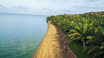 Bugoma Palms Resort Beach and Hotel