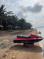 Bugoma Palms Resort Beach and Hotel