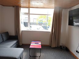 Spacious Birmingham House - 7 Guests -free Parking