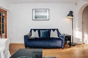 Rose Cottage - Central Henley