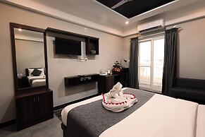 De Royale Sapphire Suites