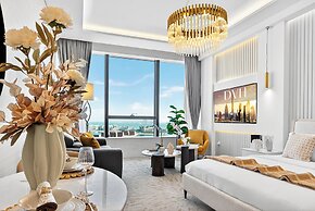 Palm Tower Palm Jumeirah By DVH Luxe