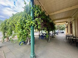 Royal Exchange Hotel Burra