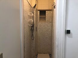Modern 2BR Apartment Near Danube