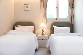 Hello Hostel